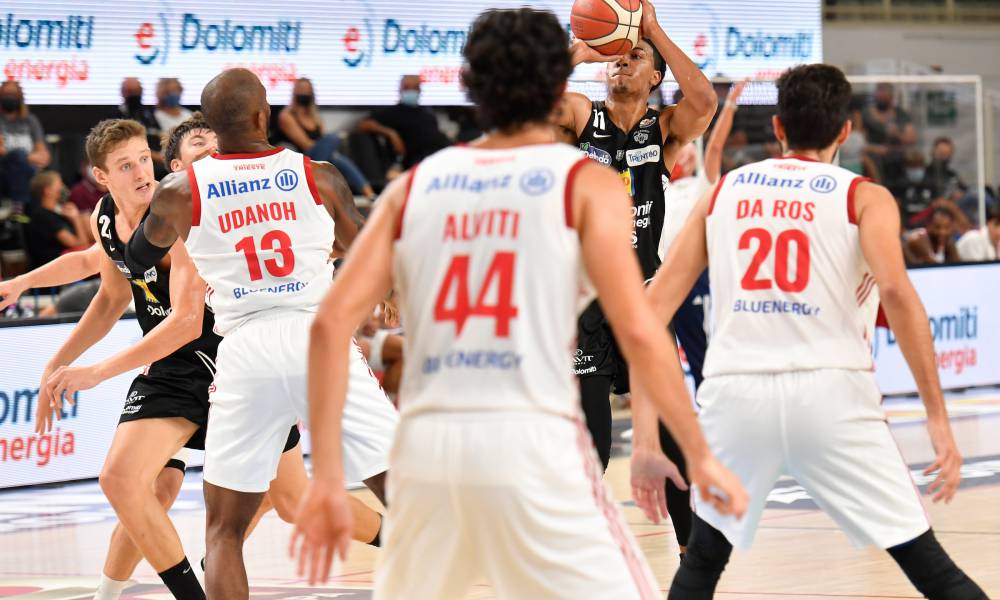 Dolomiti Energia Trentino: bianconeri in campo domenica a Trieste