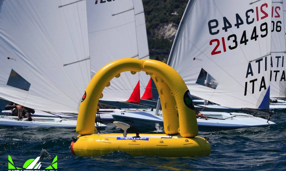 Garda Trentino e vela: nuova sperimentazione delle boe elettriche. Il Video
