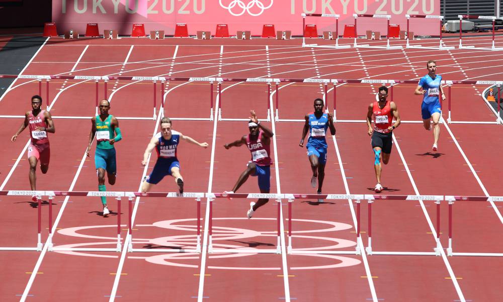 Tokyo, incredibile Warholm: mondiale a 45.94!