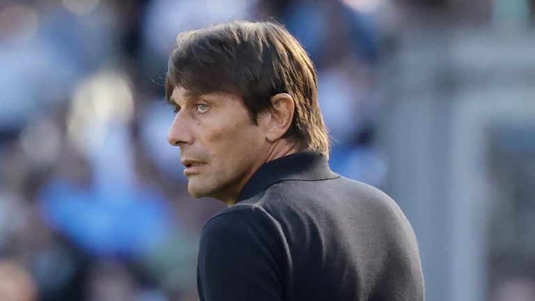 Antonio Conte in panchina - Foto Lapresse - Sportmagazinetrentino.it