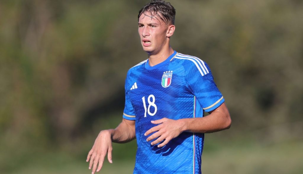Francesco Pio Esposito resterà all'Inter