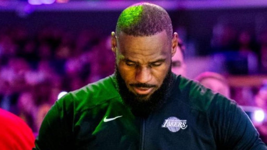 Il contrappasso di LeBron: King James va ko e salta la prima stagionale dei Lakers