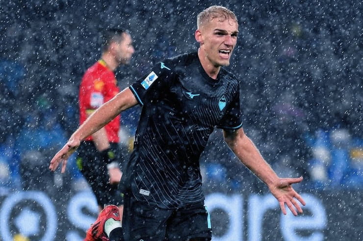 Isaksen con la maglia della Lazio - Foto dal suo profilo Instagram - Sportmagazinetrentino.it