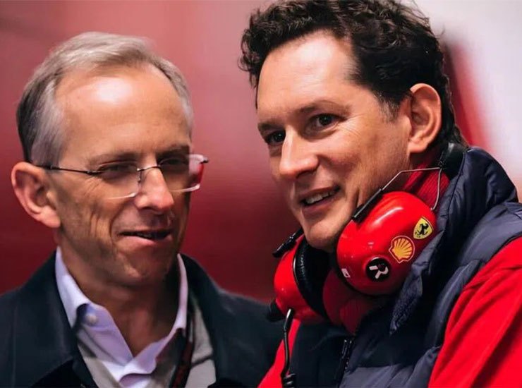 L'AD della Ferrari Vigna con il presidente Elkann - Sportmagazinetrentino.it