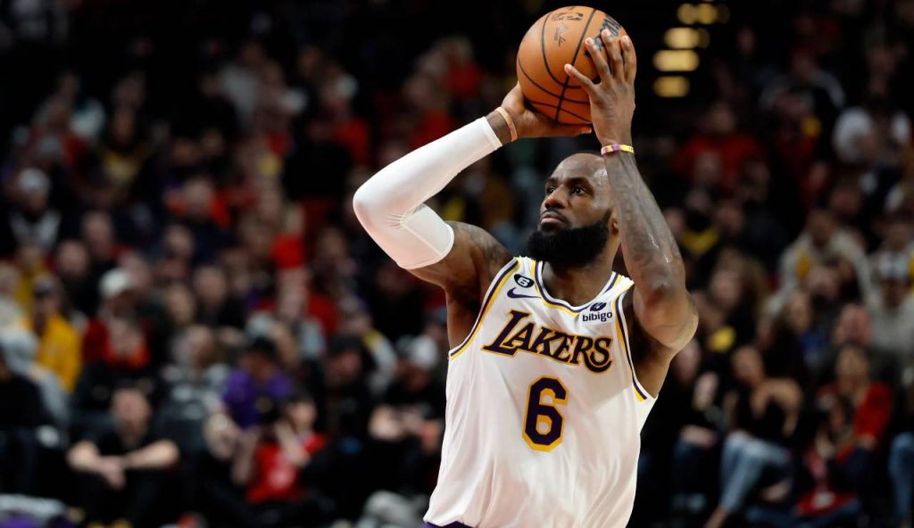 Lebron James si ritira? L’annuncio UFFICIALE sorprende i tifosi