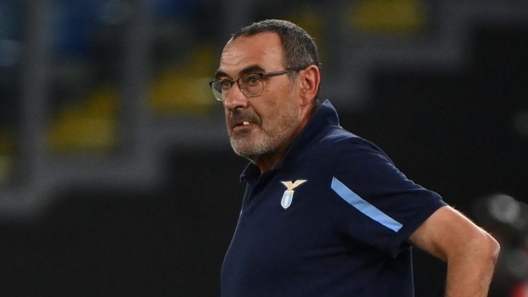 Maurizio Sarri non sa più a che santo votarsi