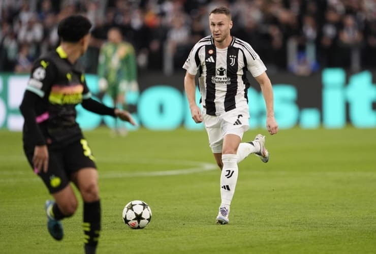 Teun Koopmeiners in campo con la maglia della Juventus - Foto LaPresse - Sportmagazinetrentino.it